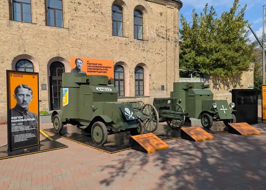 У Києві можна побачити відновлені панцерники Січових стрільців
