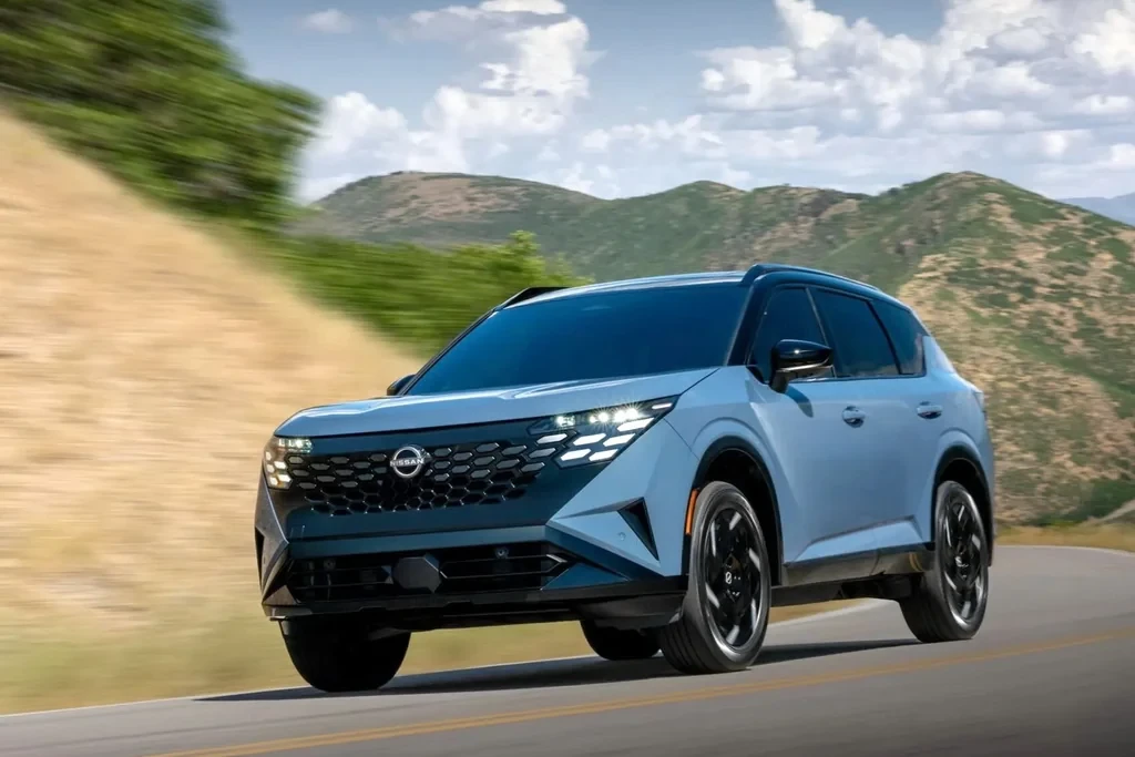 Nissan показав недорогу альтернативу RAV4